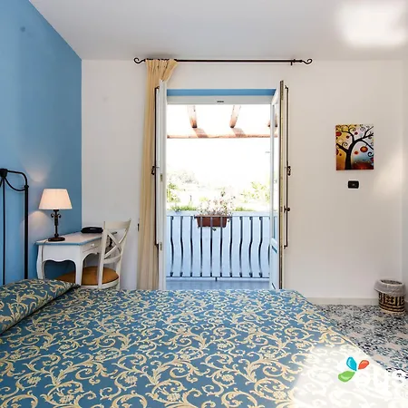 מלון Bougainville 4*