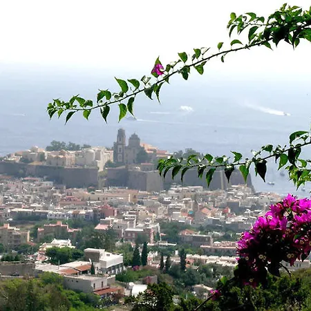 Bougainville Lipari