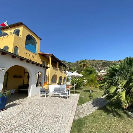 Bougainville 4* Lipari