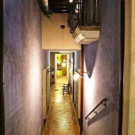 מלון Bougainville 4*