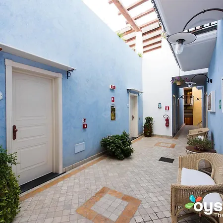 מלון Bougainville 4*