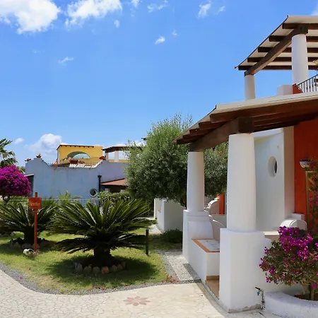 فندق Bougainville ليباري