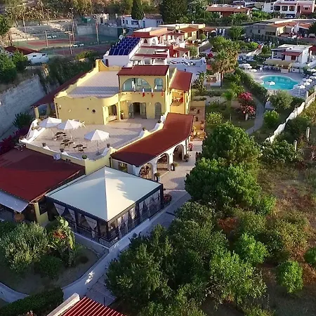 فندق Bougainville