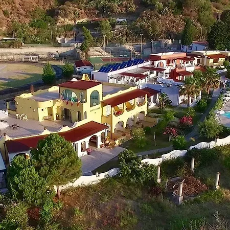 فندق Bougainville