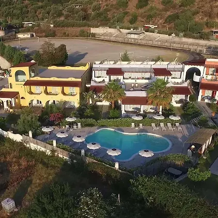 فندق Bougainville ليباري