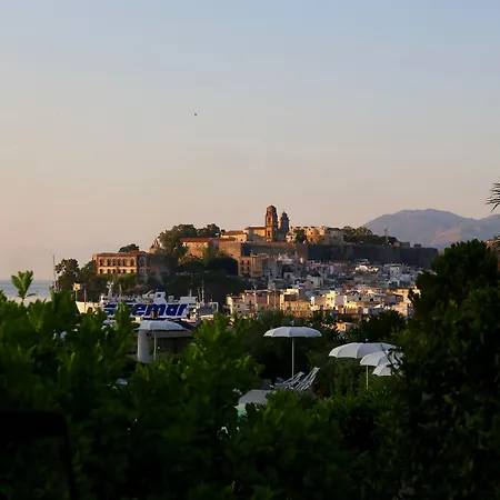 Bougainville ليباري